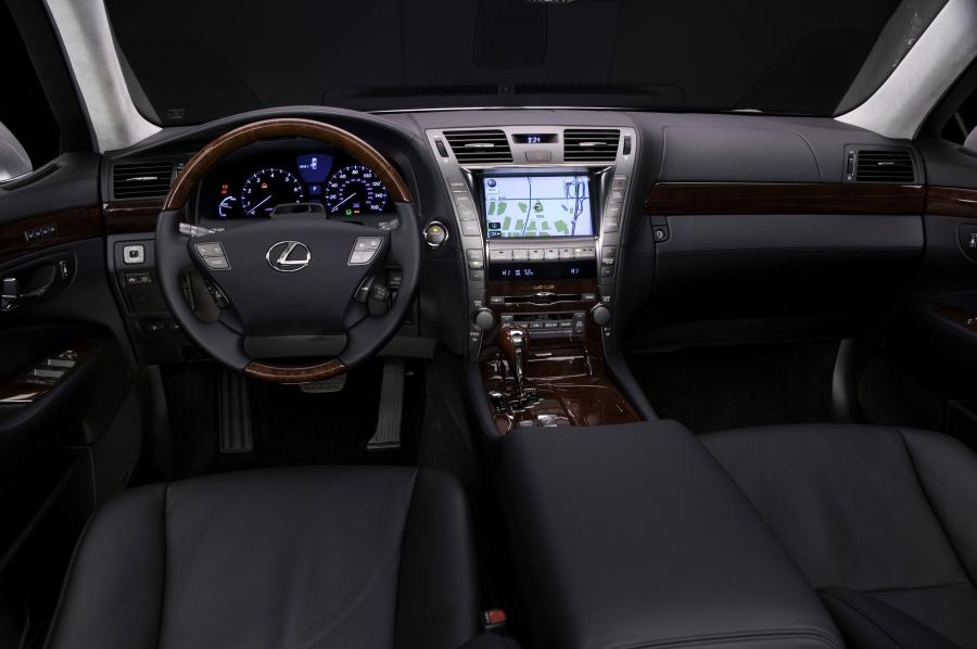  Lexus LS600h L 2008 года  (фото 19 из 34)
